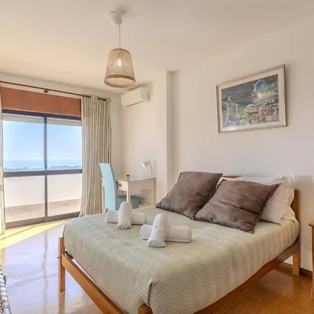 #349 Miramar By Holidays Apartment *